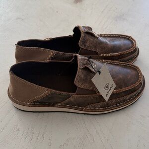 NWT Men’s Ariat Brown Leather Loafers Vtg Bomber $95 size 8